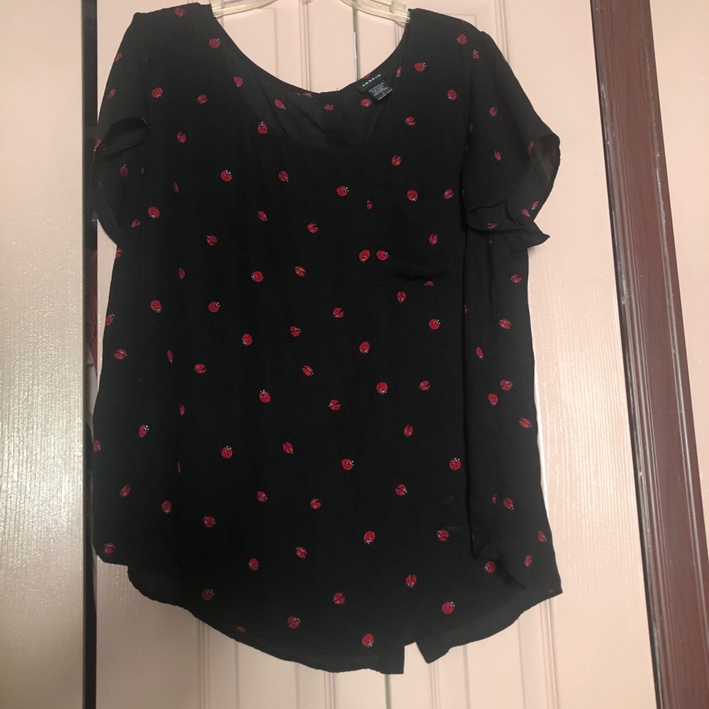 Ladybug black short sleeve shirt